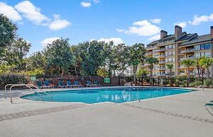 29 Ocean Point Avantstay Luxe Kitchen, Balcony