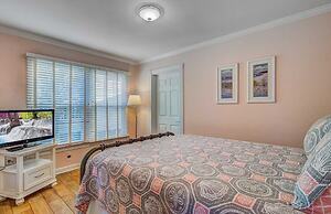 29 Ocean Point Avantstay Luxe Kitchen, Balcony