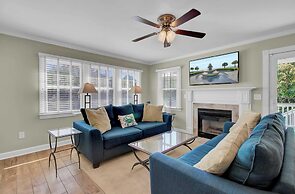 29 Ocean Point Avantstay Luxe Kitchen, Balcony