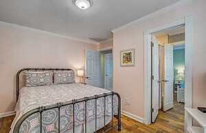 29 Ocean Point Avantstay Luxe Kitchen, Balcony