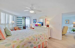 311 Summerhouse by Avantstay Beach Views Access to Community Pool