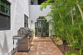 Casa Michaeline Vacation Home