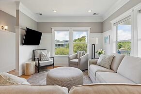 3800 Cameron Boulevard Avantstay Pool, Ocean Views, Deck