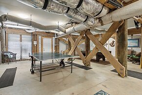 3800 Cameron Boulevard Avantstay Pool, Ocean Views, Deck