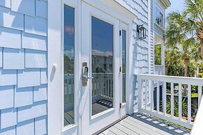 3800 Cameron Boulevard Avantstay Pool, Ocean Views, Deck