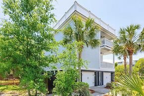 3800 Cameron Boulevard Avantstay Pool, Ocean Views, Deck