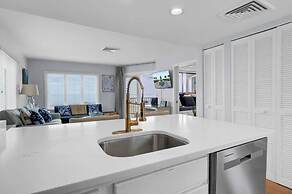 204 B Port O Call by Avantstay Beachfront Condo!