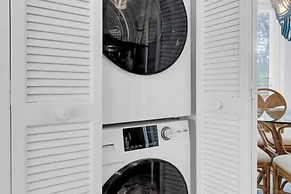 204 B Port O Call by Avantstay Beachfront Condo!