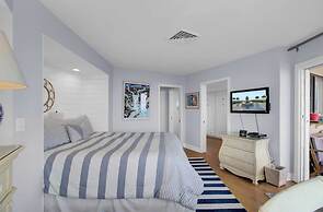 204 B Port O Call by Avantstay Beachfront Condo!