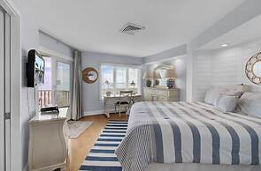 204 B Port O Call by Avantstay Beachfront Condo!