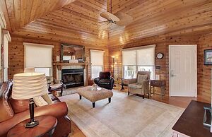 54 Pelican Bay by Avantstay Steps From Beach + Community Pool