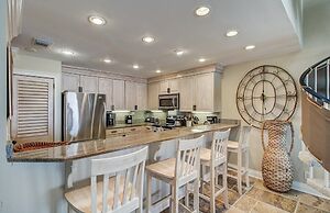 519 Seascape by Avantstay Shared Pool + Views, Incredible Interior Des