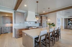 710 Ocean Boulevard Avantstay Oceanfront, Private Pool + Rooftop Deck