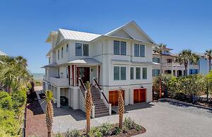 710 Ocean Boulevard Avantstay Oceanfront, Private Pool + Rooftop Deck