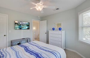 72 Pelican Bay Avantstay Community Pool, Decks