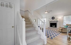 72 Pelican Bay Avantstay Community Pool, Decks