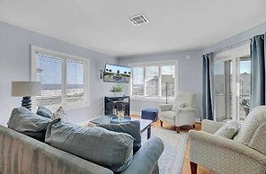 304 E Port O Call by Avantstay Rooftop Deck Close to Beach!
