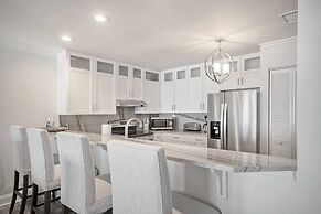 412 Seascape by Avantstay Oceanfront + Balcony