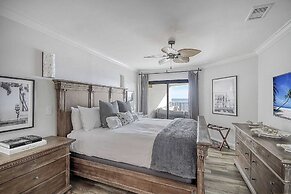 412 Seascape by Avantstay Oceanfront + Balcony