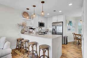 303 D Port O Call by Avantstay Oceanfront Penthouse