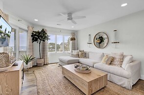 303 D Port O Call by Avantstay Oceanfront Penthouse