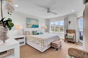 303 D Port O Call by Avantstay Oceanfront Penthouse