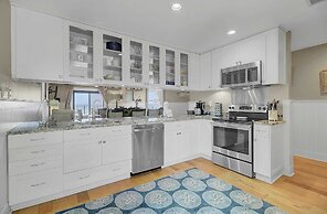 211 Seascape by Avantstay Oceanfront View + Pool