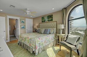 211 Seascape by Avantstay Oceanfront View + Pool