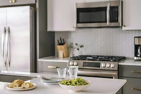 Sonder by Marriott Bonvoy North Loop Green Apartments North Loop