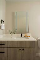 Sonder by Marriott Bonvoy North Loop Green Apartments North Loop