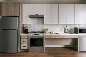 Sonder by Marriott Bonvoy North Loop Green Apartments North Loop