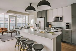 Sonder by Marriott Bonvoy North Loop Green Apartments North Loop