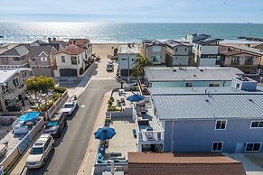 Ocean Breeze II by Avantstay Steps to the Beach!