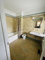 Excelsior at the Manor House