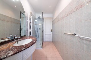 Casa Emme in Rome With 2 Bedrooms and 1 Bathrooms