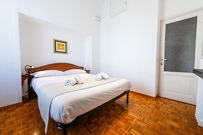 Casa Emme in Rome With 2 Bedrooms and 1 Bathrooms