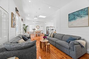 Ye Olde St Leonards Hotel Pet Friendly Sleeps 9