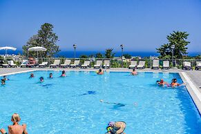 Room With Pool 5 min to Beach in Kyrenia