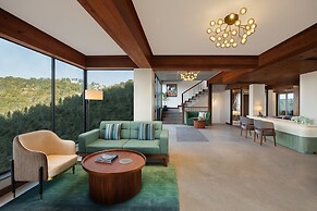 jüSTa Hollow Oak, Mussoorie