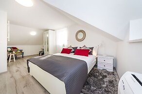 Navis Luxury Apartments