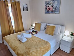 Birmingham - 2 Beds - Sleeps 3 - Free Parking