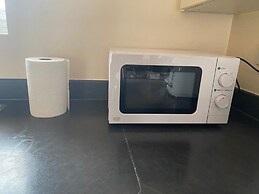 Birmingham - 2 Beds - Sleeps 3 - Free Parking