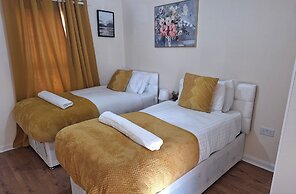 Birmingham - 2 Beds - Sleeps 3 - Free Parking