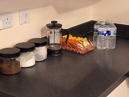 Birmingham - 2 Beds - Sleeps 3 - Free Parking