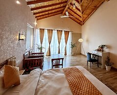 Mohini's Lakeview Cottages