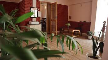 Mohini's Lakeview Cottages