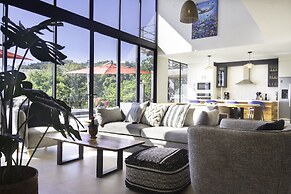 Prime Hermosa: Ocean View Villa w/ Infinity Pool by RedAwning