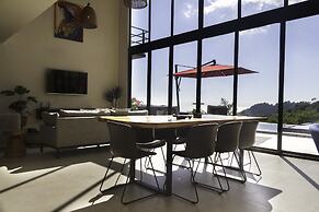 Prime Hermosa: Ocean View Villa w/ Infinity Pool by RedAwning