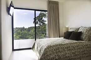 Prime Hermosa: Ocean View Villa w/ Infinity Pool by RedAwning