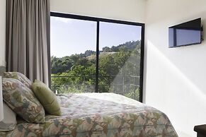 Prime Hermosa: Ocean View Villa w/ Infinity Pool by RedAwning